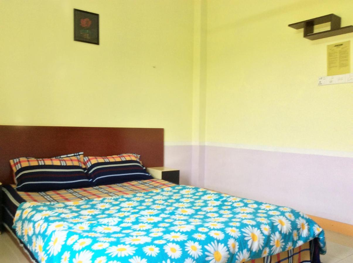 Apartment - Homestays Силхет Экстерьер фото